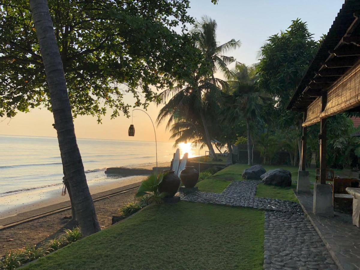 Air Sanih Beach Villa Kubutambahan  Extérieur photo